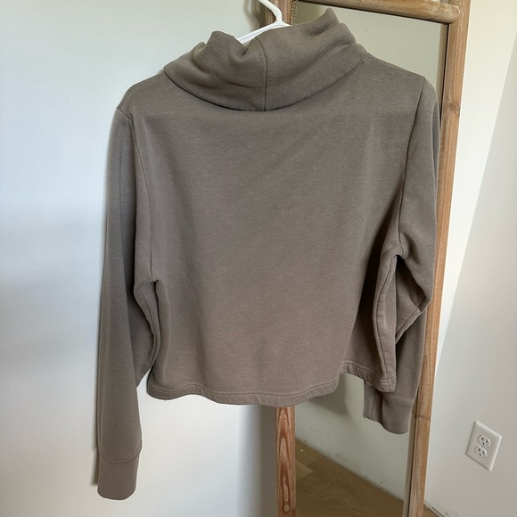 Zara Cozy Taupe Women's Sweater - Picture 2 of 4